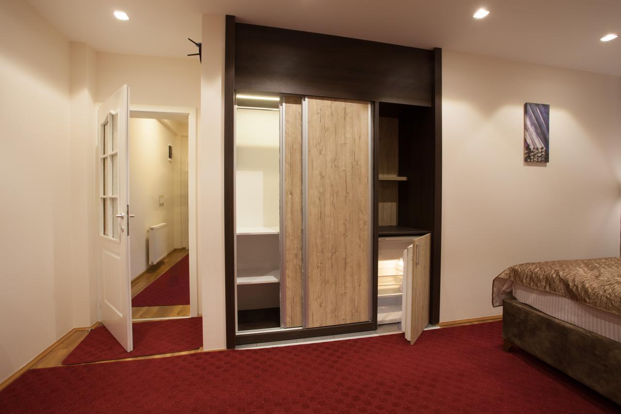 Apartmani Brocat โนวีปาซาร์ ภายนอก รูปภาพ