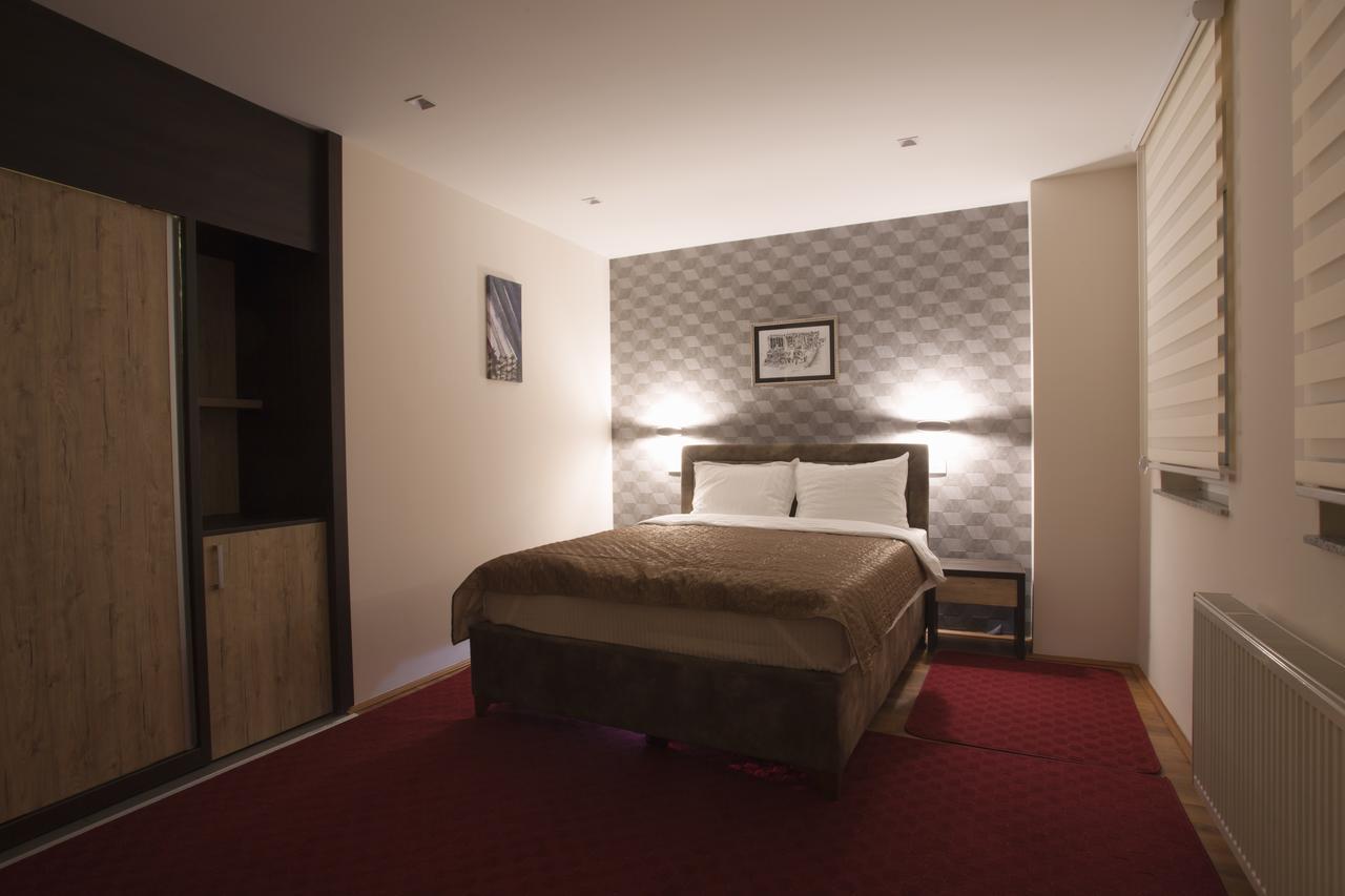 Apartmani Brocat โนวีปาซาร์ ภายนอก รูปภาพ
