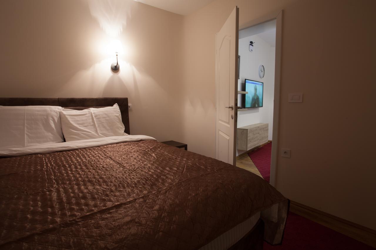 Apartmani Brocat โนวีปาซาร์ ภายนอก รูปภาพ