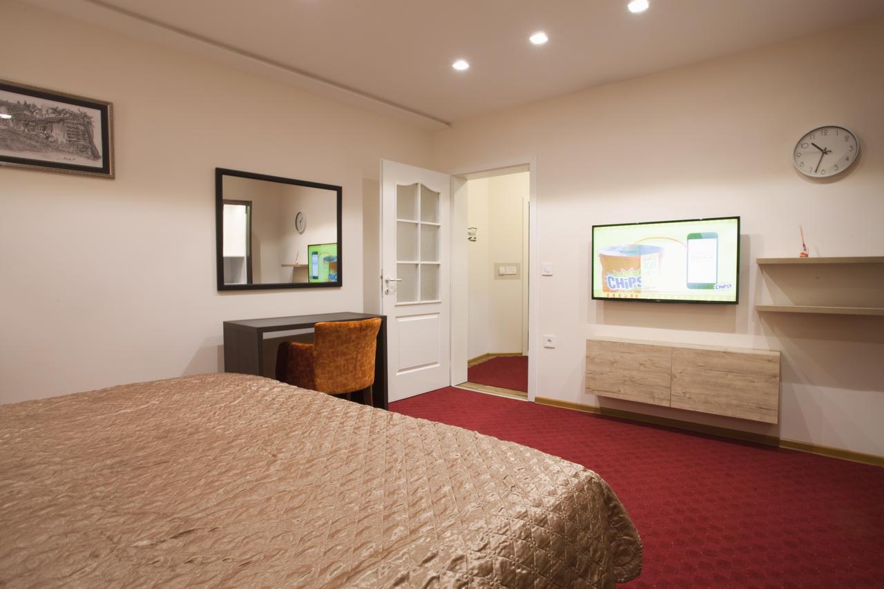 Apartmani Brocat โนวีปาซาร์ ภายนอก รูปภาพ
