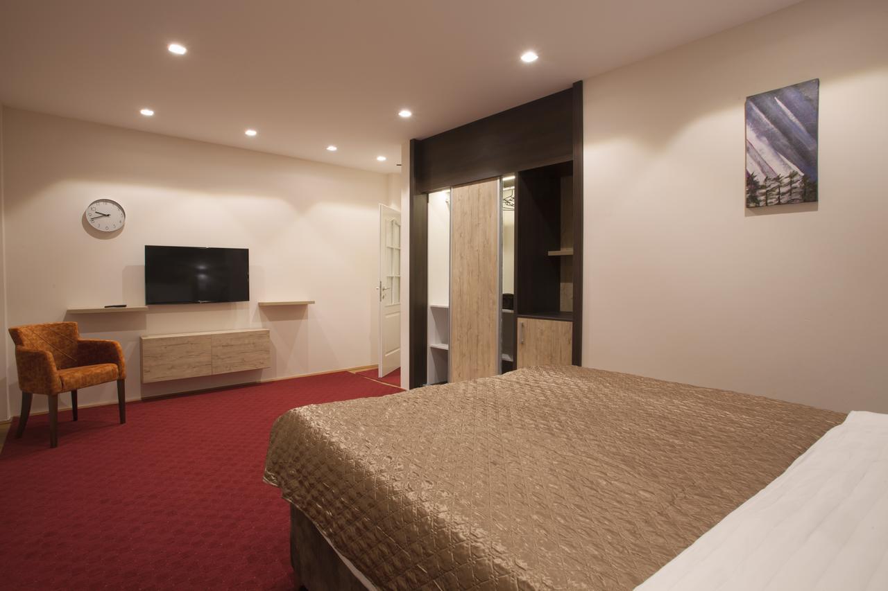 Apartmani Brocat โนวีปาซาร์ ภายนอก รูปภาพ