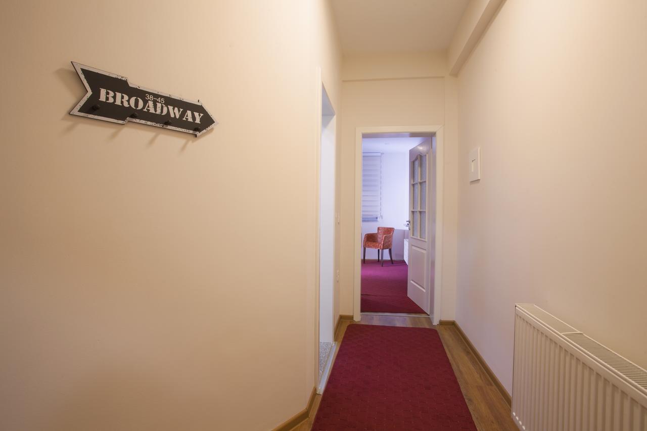 Apartmani Brocat โนวีปาซาร์ ภายนอก รูปภาพ